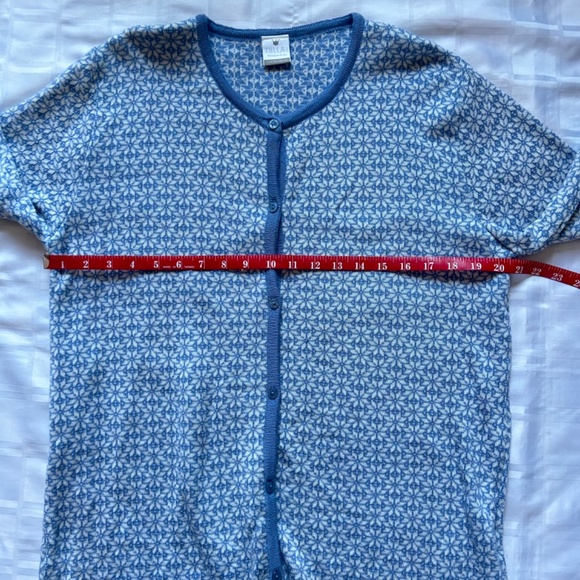 TULLAH Snowflake Print Buttoned Merino Wool Cardigan Sweater - Picture 5 of 12